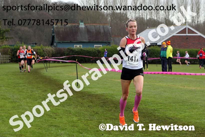 Senior womens Durham Cathedral Relays. Photo: David T. Hewitson/Sports for All Sports